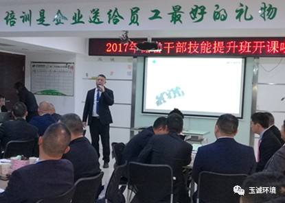 長沙清潔,長沙清潔服務,長沙專業(yè)清潔,長沙清潔公司,湖南專業(yè)清潔,長沙保潔公司,長沙專業(yè)保潔,長沙物業(yè)保潔