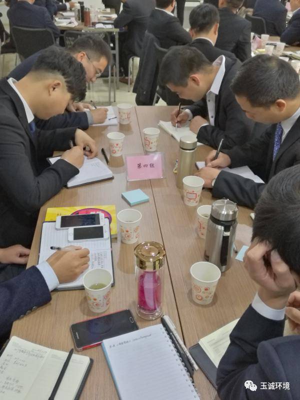 長沙清潔,長沙清潔服務,長沙專業(yè)清潔,長沙清潔公司,湖南專業(yè)清潔,長沙保潔公司,長沙專業(yè)保潔,長沙物業(yè)保潔