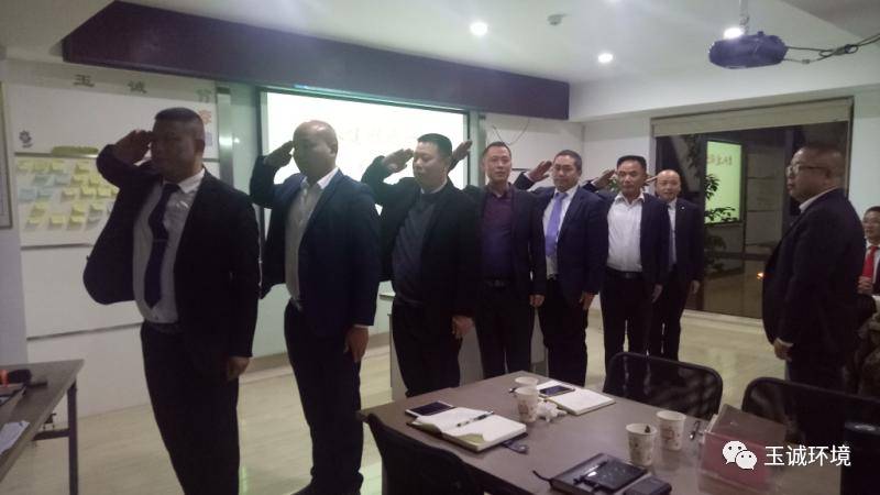 長沙清潔,長沙清潔服務,長沙專業(yè)清潔,長沙清潔公司,湖南專業(yè)清潔,長沙保潔公司,長沙專業(yè)保潔,長沙物業(yè)保潔