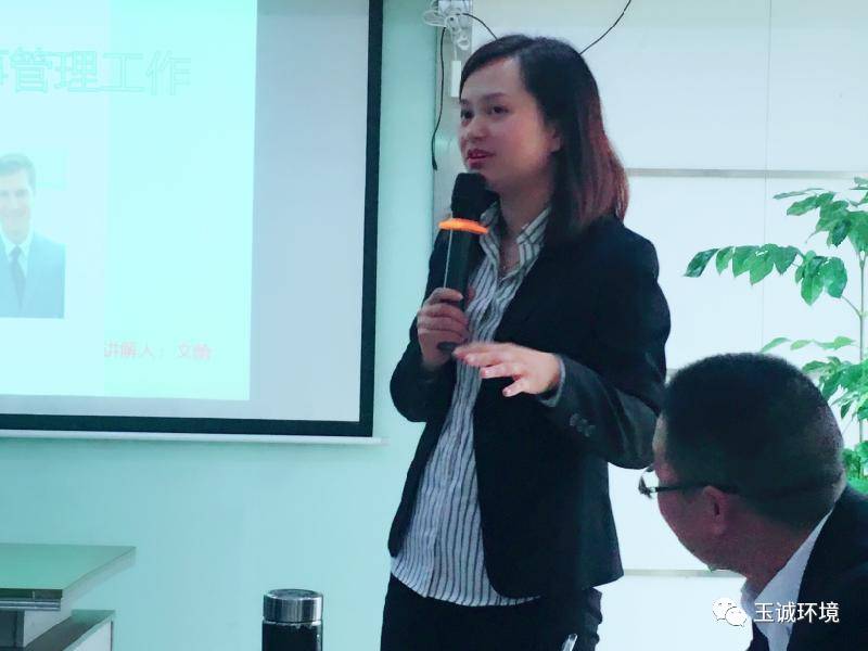 長沙清潔,長沙清潔服務,長沙專業(yè)清潔,長沙清潔公司,湖南專業(yè)清潔,長沙保潔公司,長沙專業(yè)保潔,長沙物業(yè)保潔