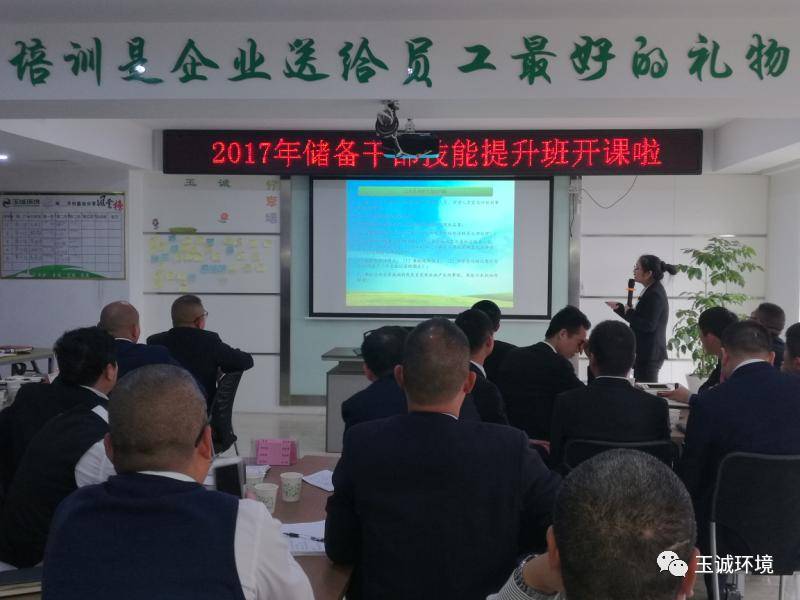 長沙清潔,長沙清潔服務,長沙專業(yè)清潔,長沙清潔公司,湖南專業(yè)清潔,長沙保潔公司,長沙專業(yè)保潔,長沙物業(yè)保潔